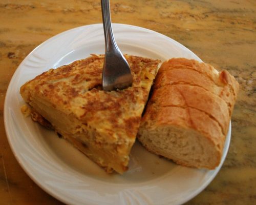 TORTILLA ESPAÑOLA TORTILLA ESPAÑOLA